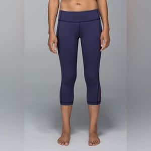 (#25)$10 Start LULULEMON Breathe Easy Mid Rise Crop